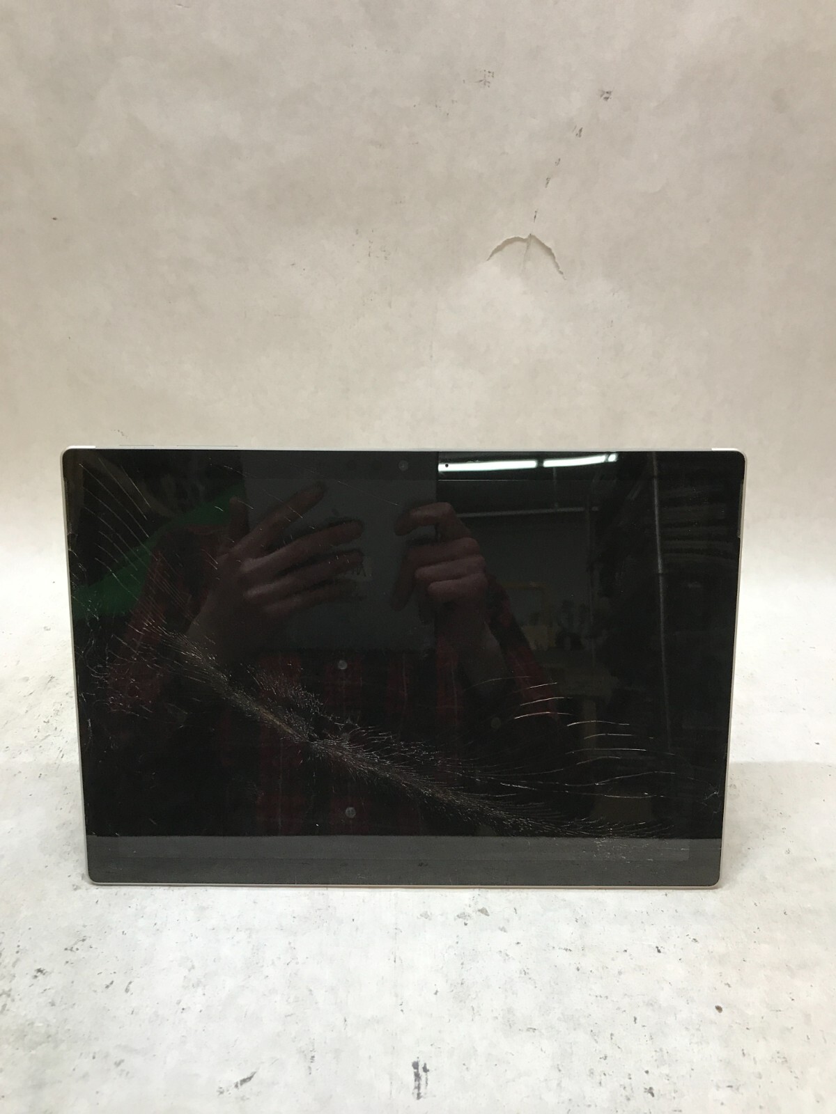 Microsoft Surface Pro 5 1796 i5 4GB RAM 128GB SSD NO OS POWER DEAD For Parts -DW