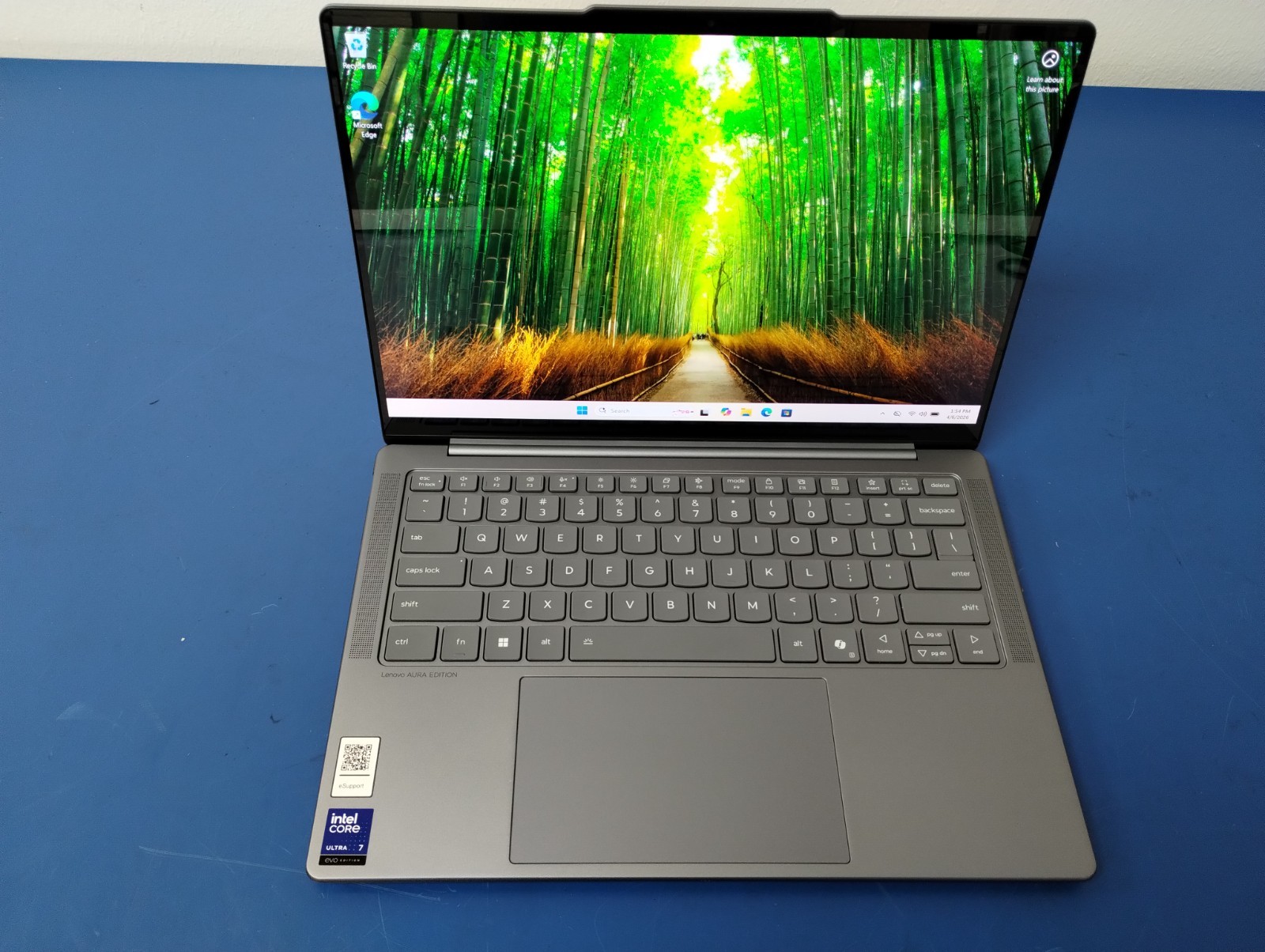 Lenovo Slim 7 14ILL10, Intel Core Ultra 7, 2.20 GHz, 32 GB RAM, 1 TB NVMe SSD