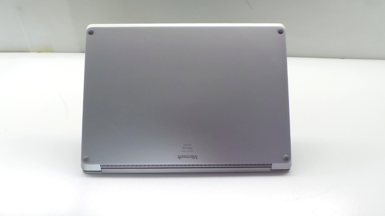 Microsoft Surface Laptop 2 | 13.5″ Touch | i7-8650U 1.90GHz 16GB RAM 512GB SSD