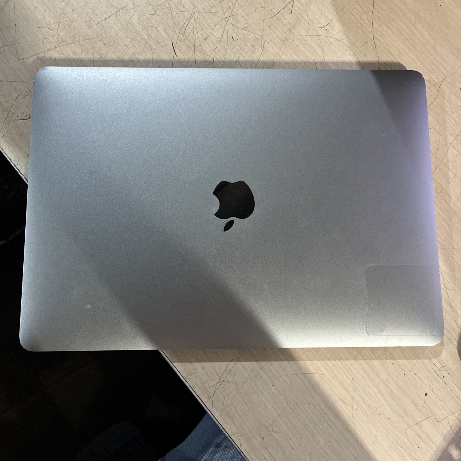 APPLE MACBOOK AIR 13″ SCISSOR, 2020 CORE I3-1000NG4 1.1GHZ 8GB RAM 256SSD :