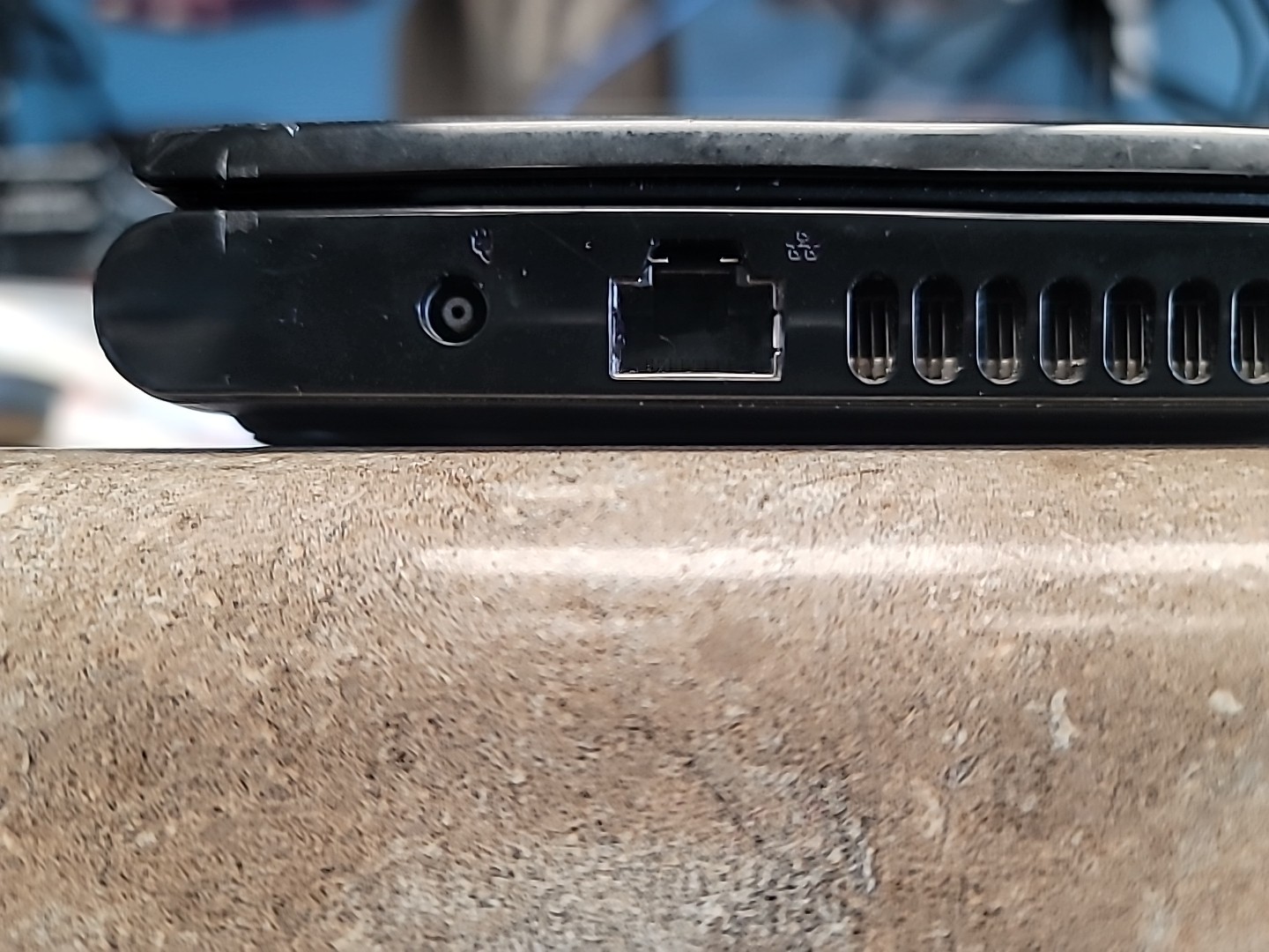 Dell Inspiron 3558, Core i3-5015U, 8gb RAM, 240gb HDD, 15.6″, Working, As Is