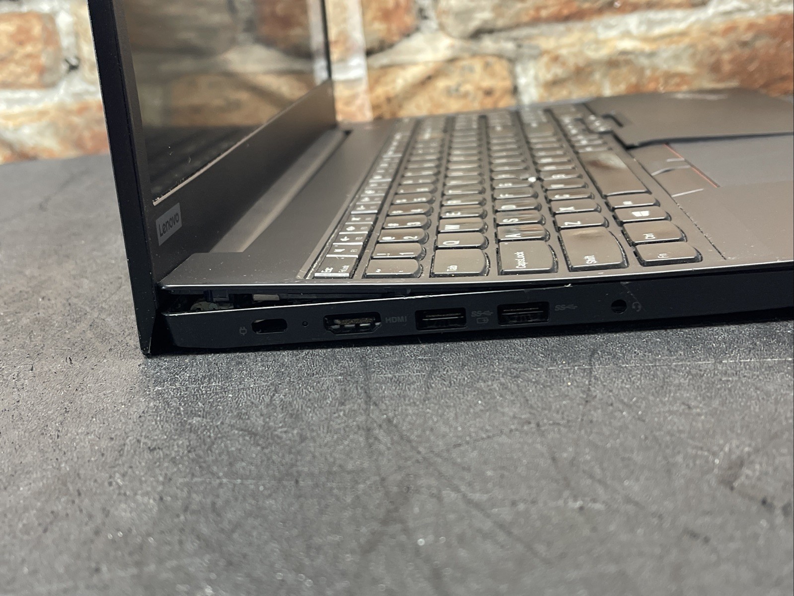 Lenovo ThinkPad E585 Tested LCD Screen w/ Chassis & Battery – No Motherboard’s