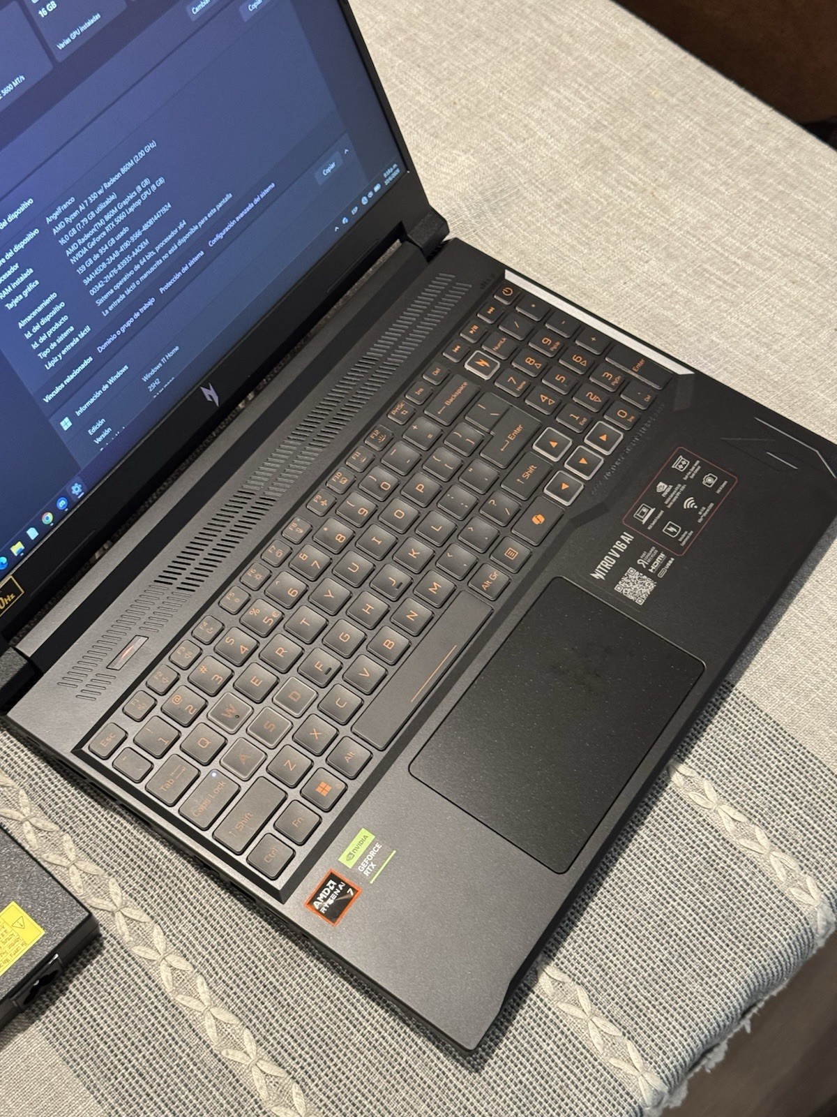 Acer Nitro V16 16″ FHD 180Hz Ryzen 7 350 RTX 5060 16GB 1TB Gaming Laptop