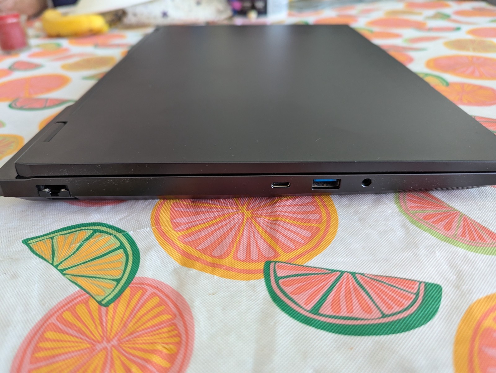 Eluktronics Hydroc G2 275HX QHD+ miniLED 5090 2x24GB MANIX RAM 2TB Gen4 SSD 99W