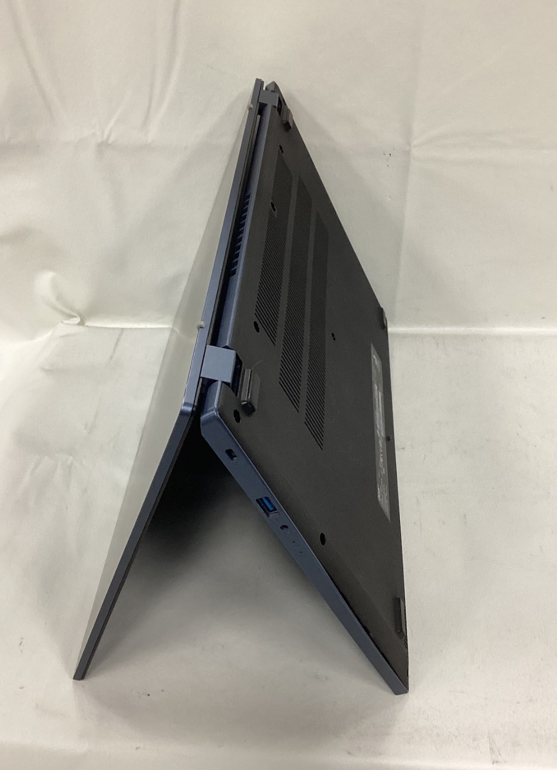 acer Aspire 3 Touchscreen Laptop 15.6″ FHD Screen, AMD Ryzen 5 7520U 8GB/512GB
