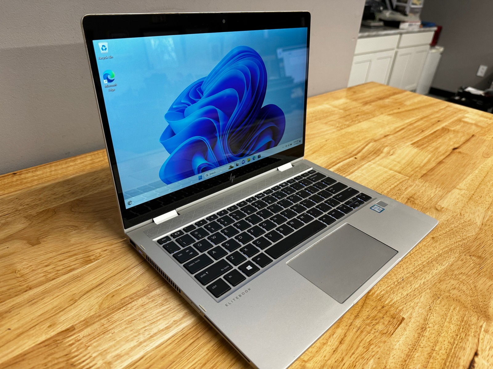 HP EliteBook x360 830 G6 13.3″ TOUCHSCREEN Laptop Intel Core i5, 256GB SSD, W11