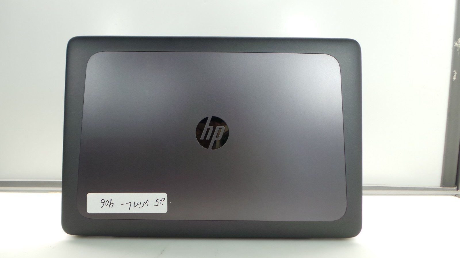 HP Z Book 15u G3| 15.6″ | i7-6500U |2.50GHz |16GB DDR RAM|256 GB SSD| Win 11 Hom