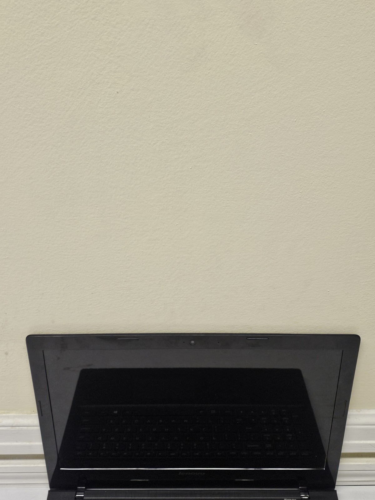 Lenovo 650-80 Laptop – i3-4030u – 4GB RAM – 1TB HDD – BAD BATTERY – Windows 10