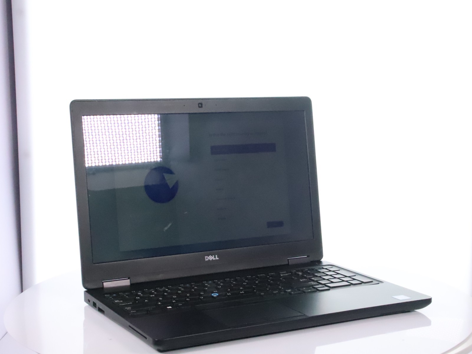 Dell Latitude 5580 Core i7-7820HQ 2.9GHz 16GB RAM 256GB SSD W11Pro w/ AC Adapter