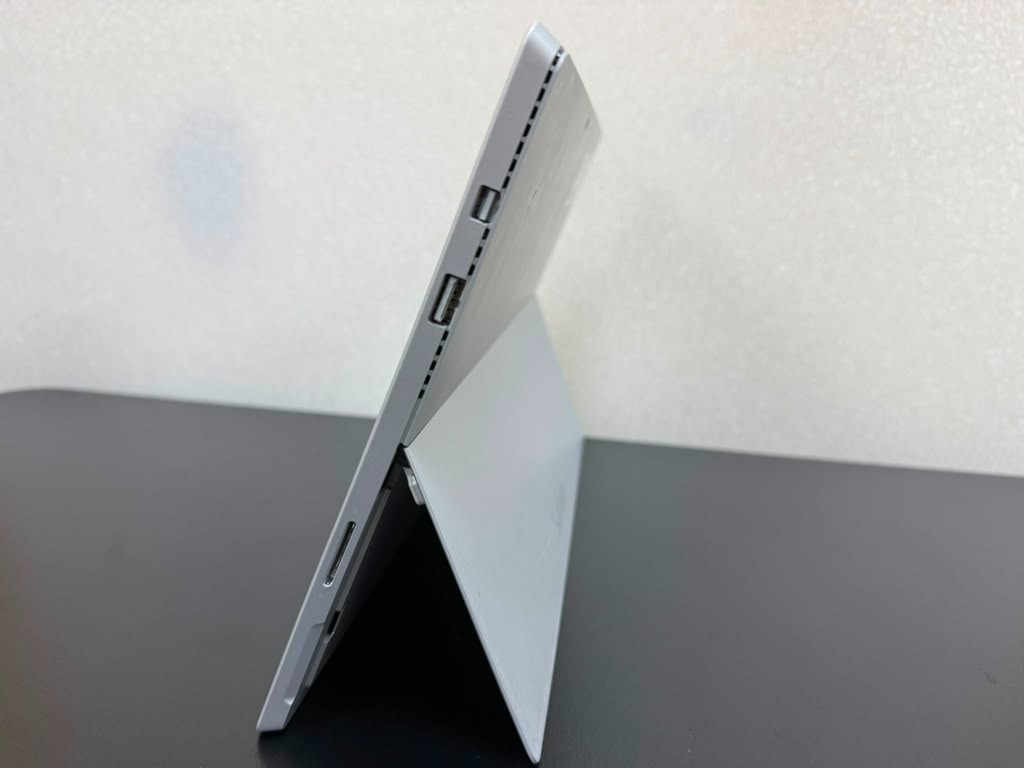 MS Surface Pro 3 12″ i5 4th Gen 8GB 256GB SSD Win 11 Pro Thermal Issue Used ASIS