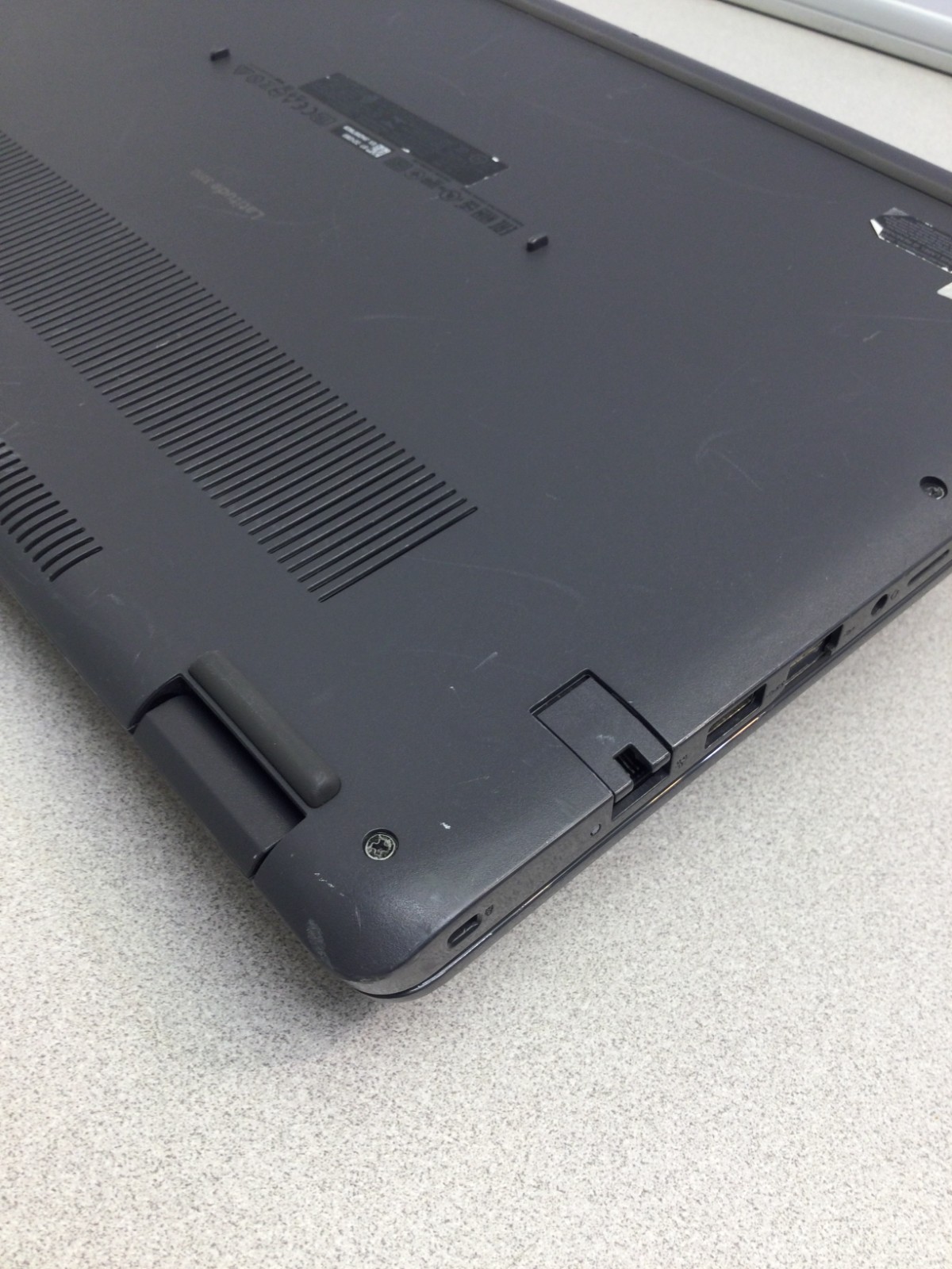 Dell Latitude 3510 15.6”Core i5-10210U 1.60GHz 8GB RAM 512GB SSD WIN 11 PRO