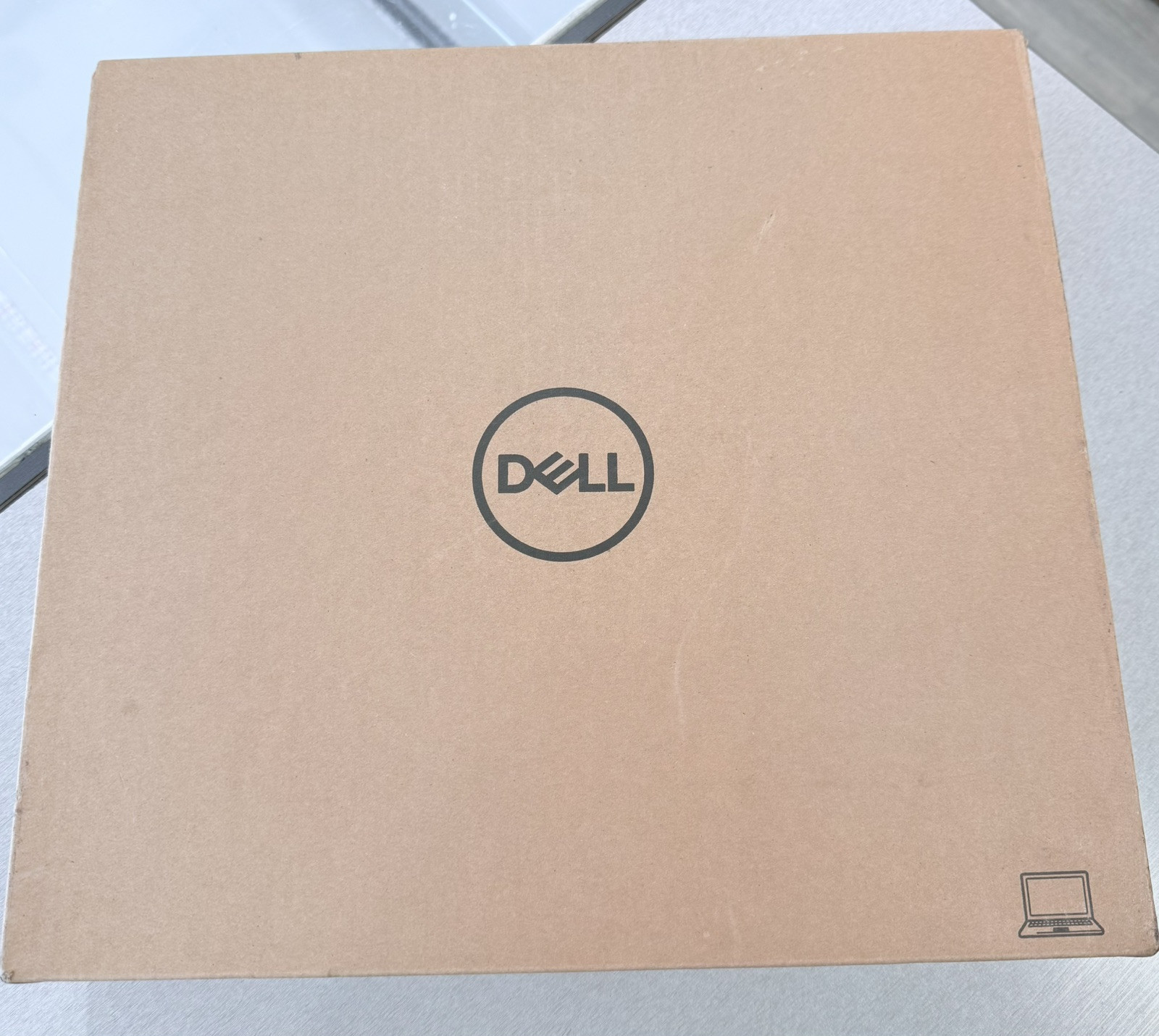 Dell Latitude 3310 13.3″ (128 GB SSD, Intel Core i3 8145U, 2.1 GHz, 4GB RAM)…