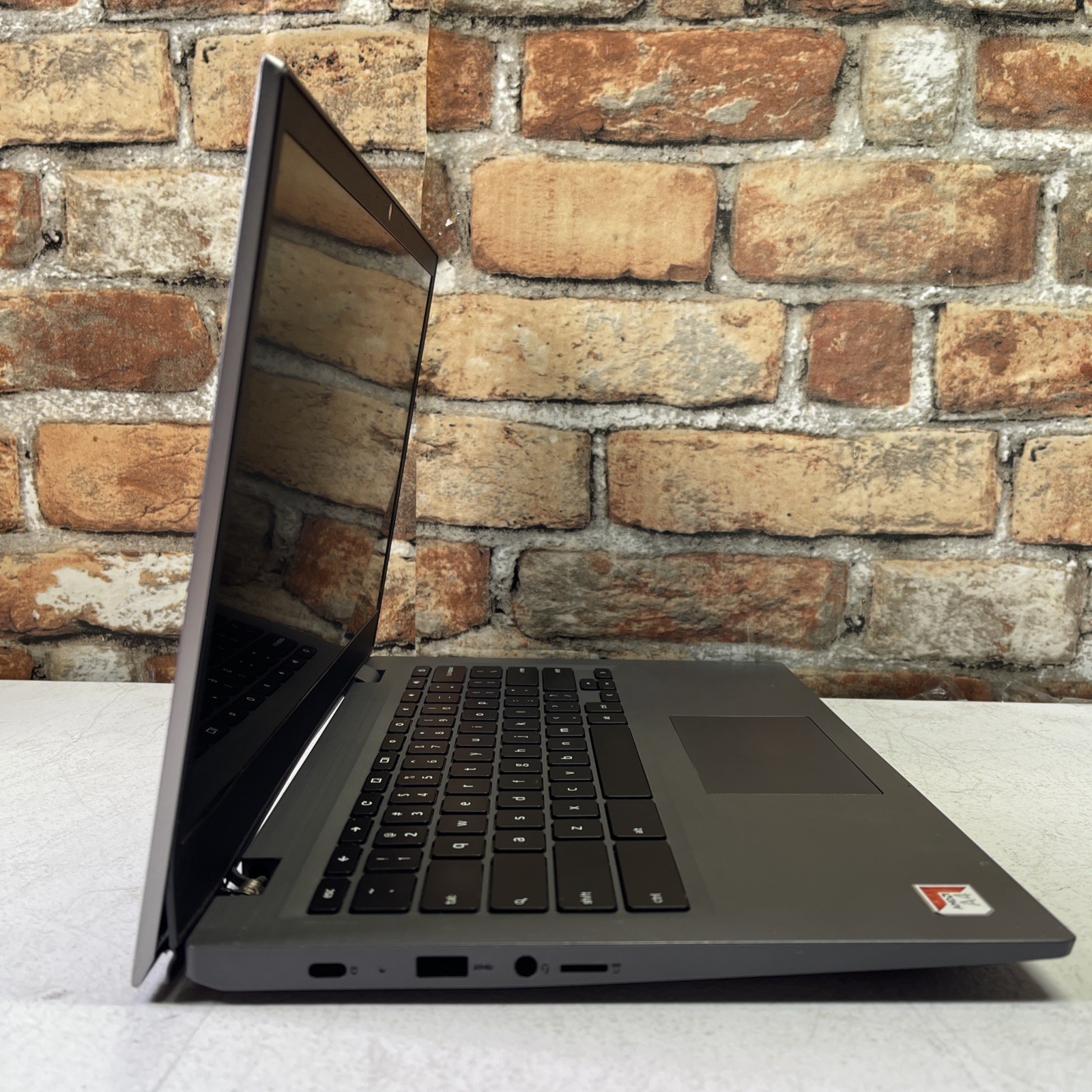 Lenovo ChromeBook 14e Tested LCD Screen w/ Chassis & Battery – No Motherboard’s