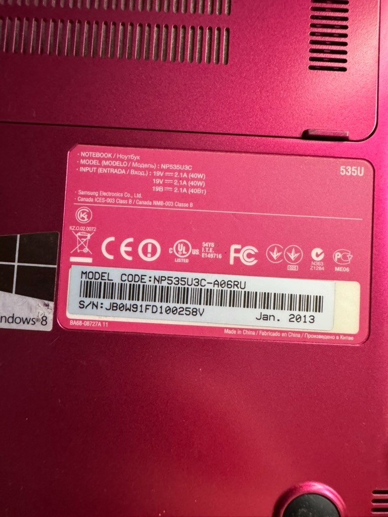 Samsung NP535U3C Laptop AMD A4 4GB RAM 500GB HDD Windows 8