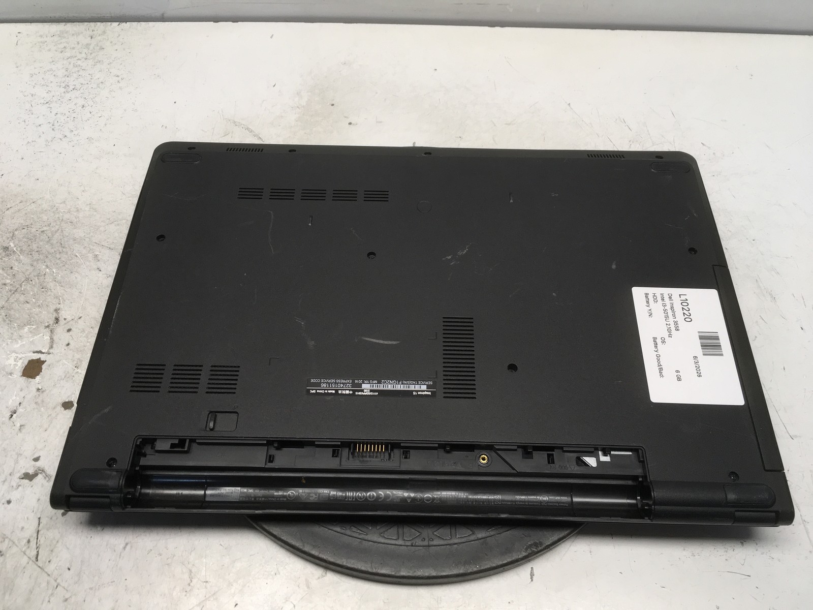 Dell Inspiron 3558 Intel i3-5015U 2.1GHz 6 GB NO HDD No Batt