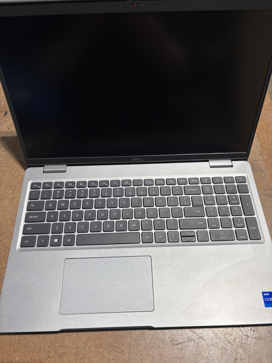 Dell Precision 3561 15.6″ i7-11850H 16GB RAM 256GB SSD FHD No Charger/No OS