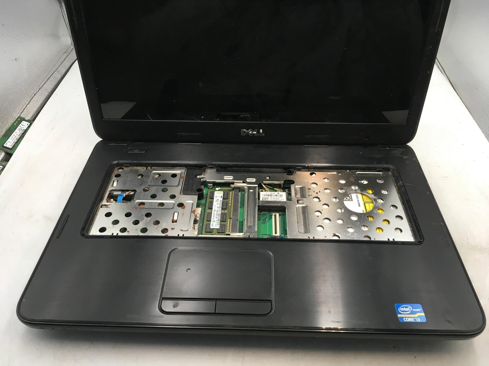 DELL INSPIRON 3520 – FOR PARTS/NO POWER – INTEL I3 1215U – 4GB RAM -READ DESC-BB