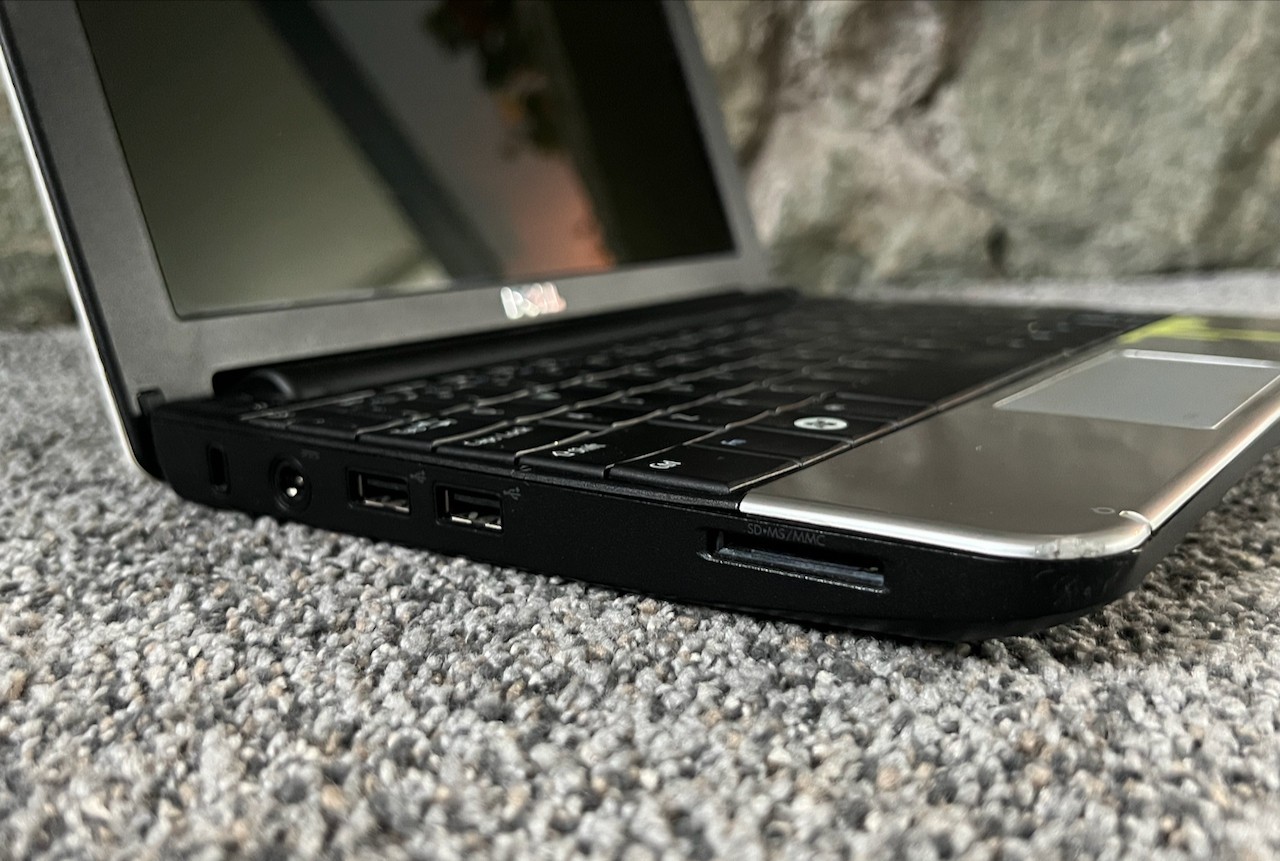 Rare 2009 Dell Inspiron Mini / Nickelodeon Slime Edition