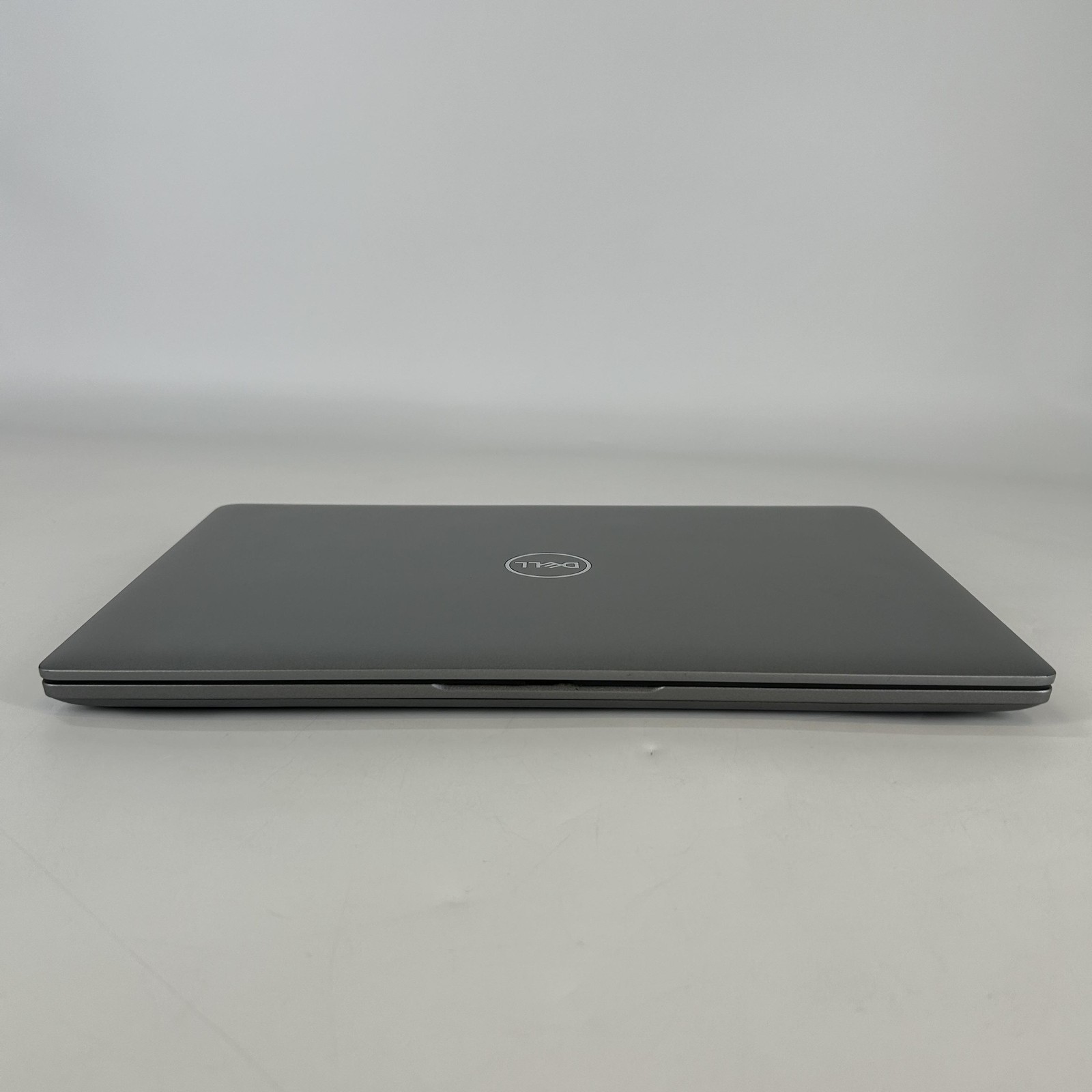 Dell Latitude 5440 14 Gray FHD 1.8 GHz i7-1365U 16GB RAM 512GB SSD Excellent