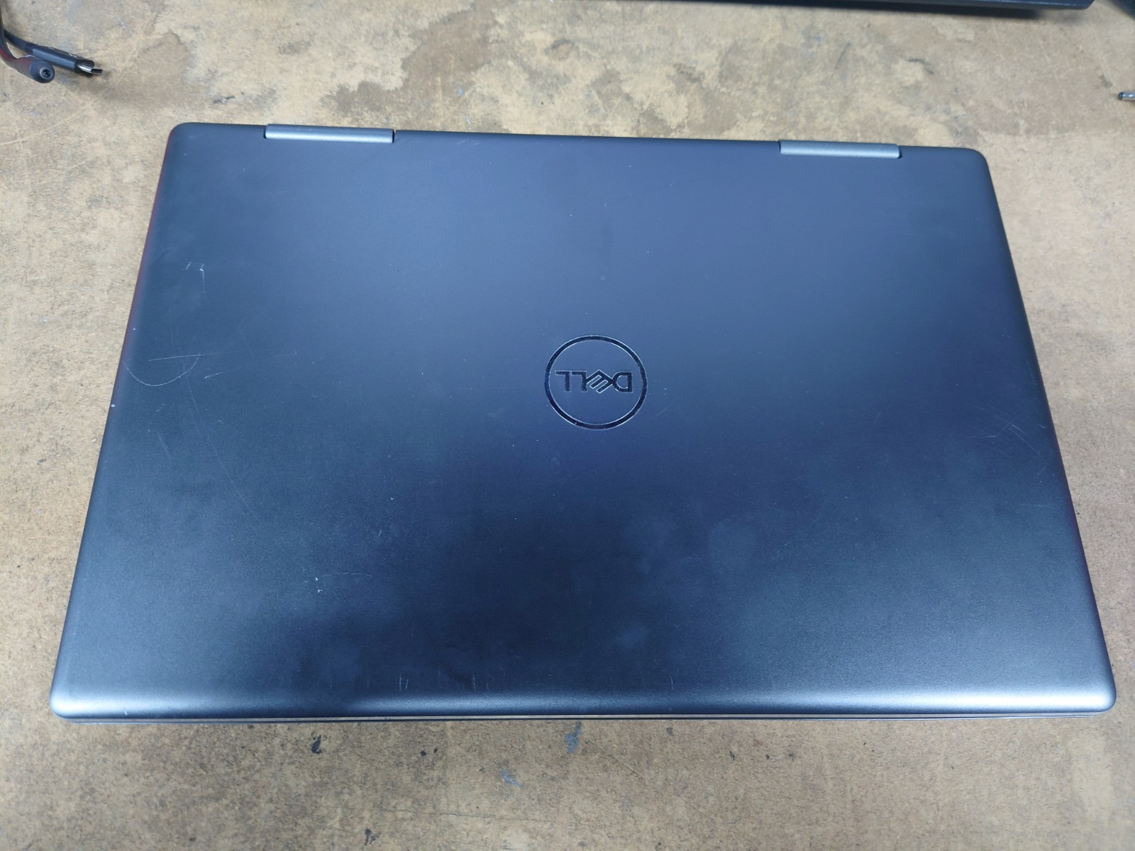 Dell Inspiron 15 7573 2-in-1 15.6″ FHD i7-8550U 12GB RAM 256GB SSD No OS
