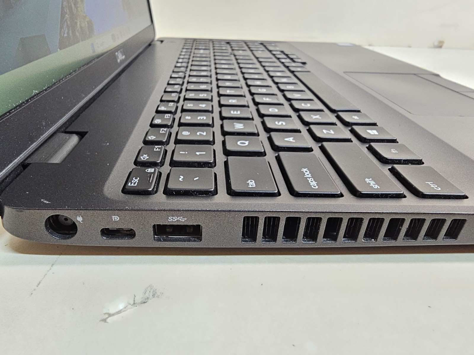 Dell Precision 3540 Laptop – 1.6 GHz i5-8365U 8GB 256GB SSD Webcam 15.6″ – SP21