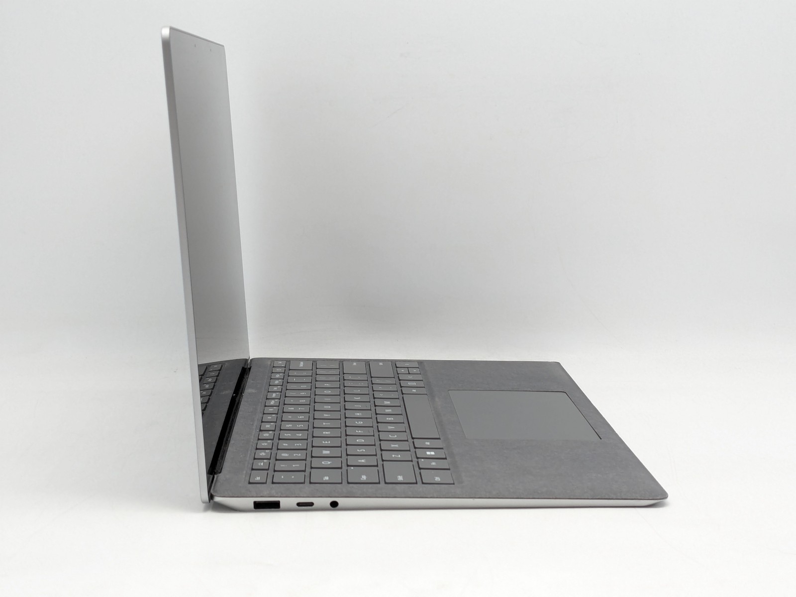 Microsoft Surface Laptop 4 13.5″ i7-1185G7 16GB DDR4 512GB SSD Windows 11 Home