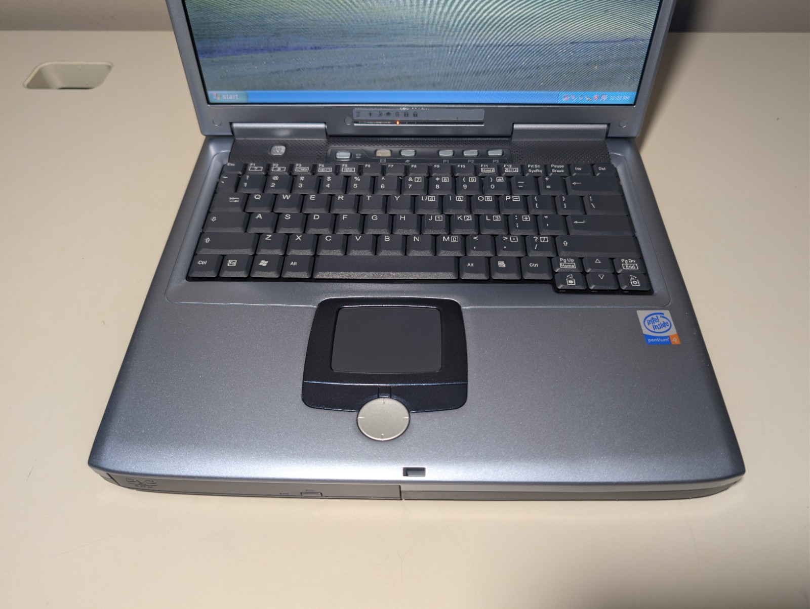 HOWARD MS2117 (1846) | PENTIUM 4 512MB RAM 20GB HDD | Win XP None on eBay!