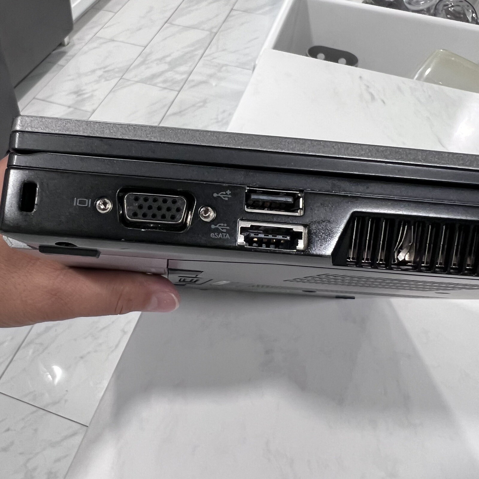 Dell Latitude E6410 Laptop Intel Core i5-2.53GHz Win10 4GB 750GB HDD DVD-RW WiFi