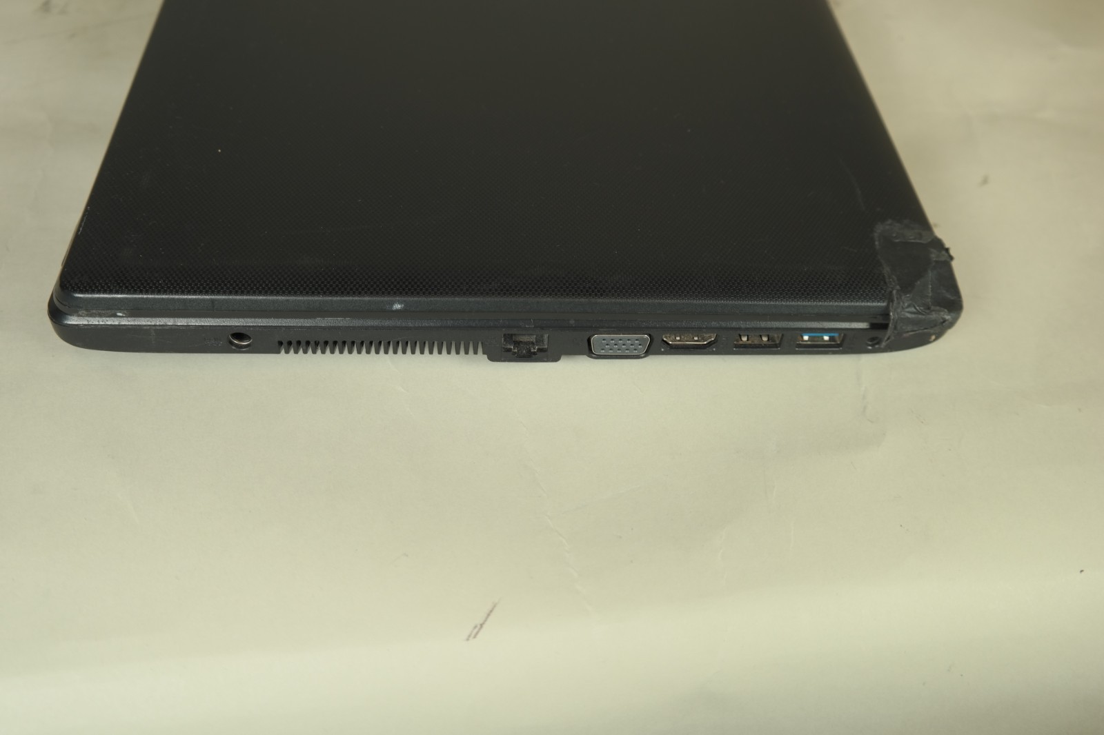 ASUS D550CA-BH21 15.6″ Laptop – Intel Core i3 – 120GB HDD – No RAM – Untested