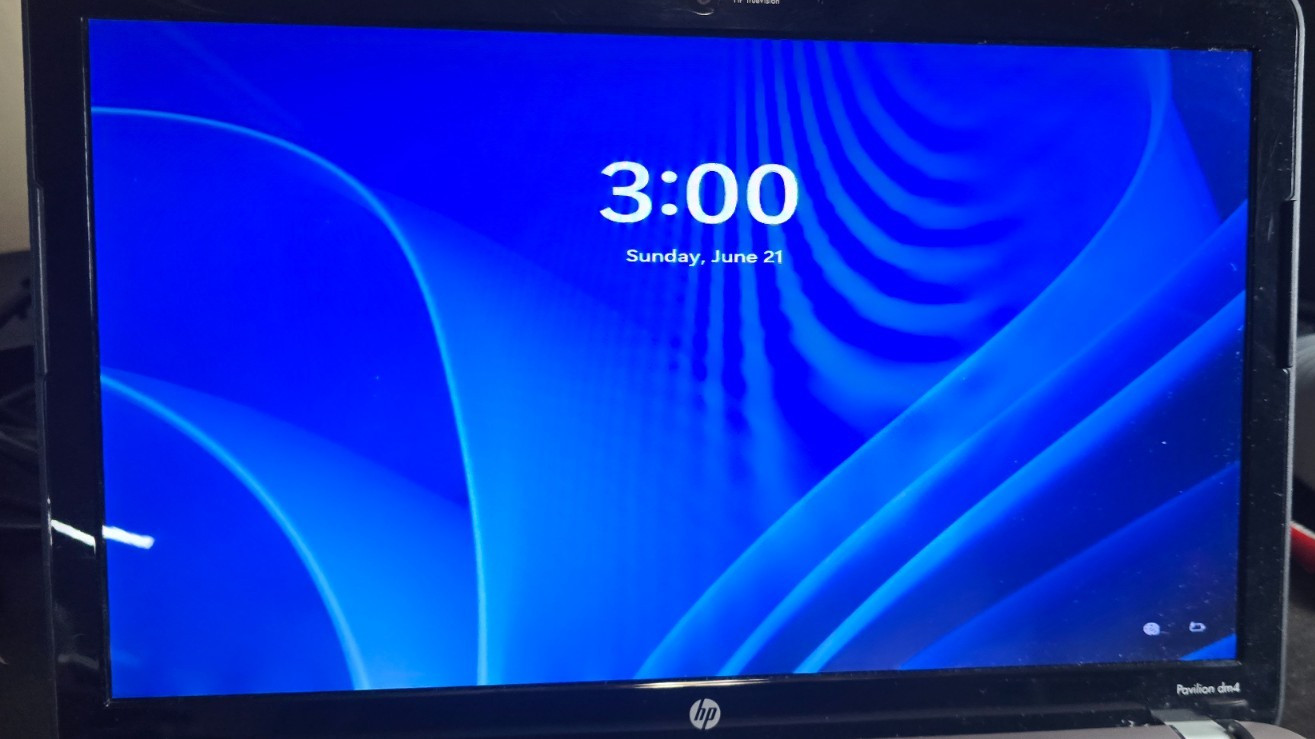 HP Pavilion dm4 14” Laptop SSD – Fast Boot – Ready for School / Office / Web