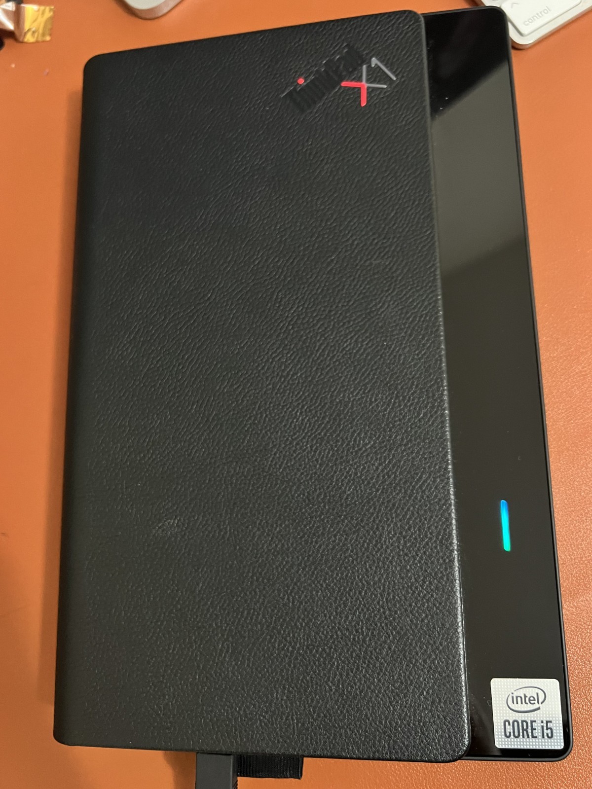 Lenovo ThinkPad X1 Fold Gen 1 13 2K TOUCH 1.4 GHz i5-L16G7 8GB 256GB SSD