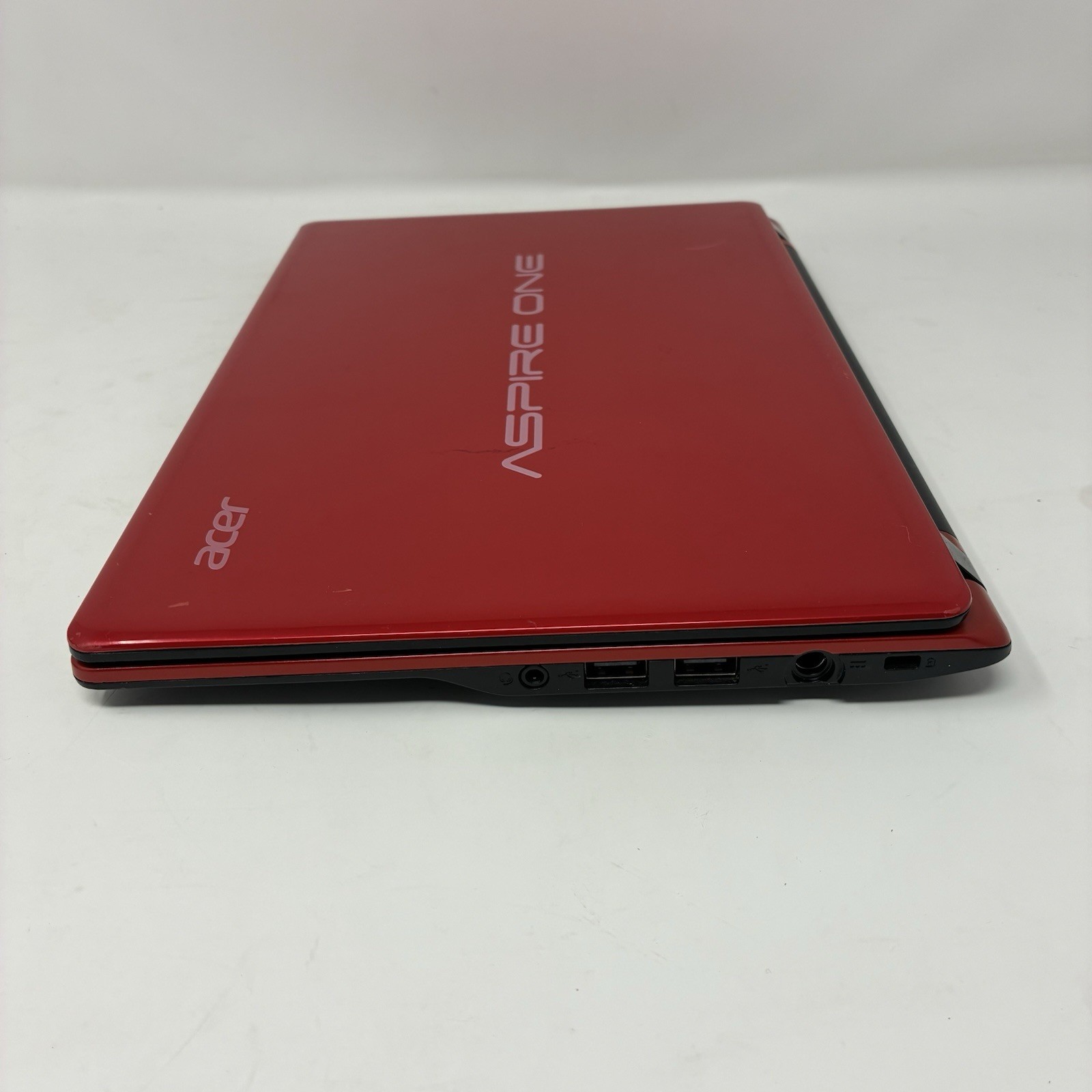 Acer Aspire One 725-0687 Windows Netbook Computer Ruby Red Powers On For Parts