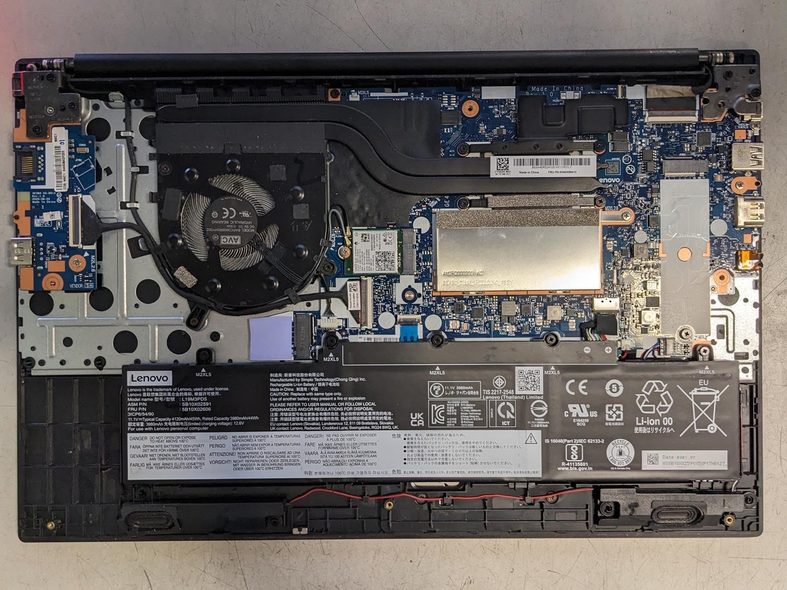 LENOVO THINKPAD E15 GEN 2 i5-1135G7 @ 2.40GHz, NO RAM/NO HDD/OS – (FOR PARTS)