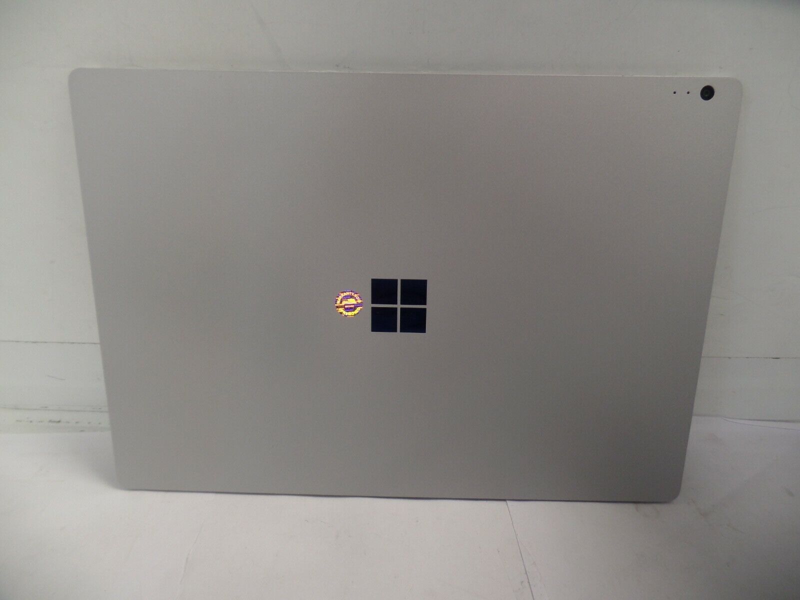 Microsoft Surface Book 1 1703 13″ i7 16GB 1TB SSD ***AS IS NO POWER/CRACKED***