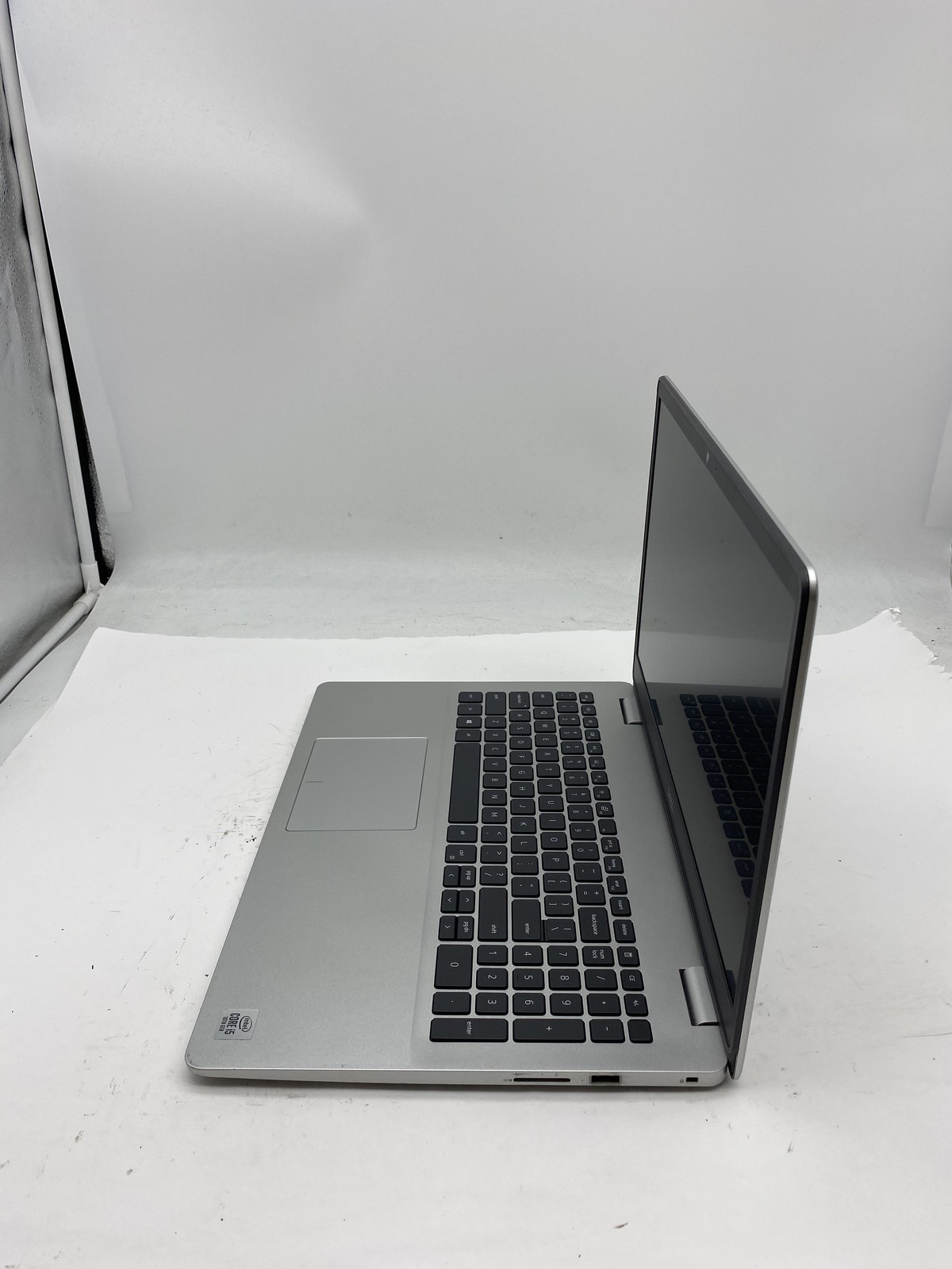 Dell Inspiron 5593 Laptop Intel Core i5 1035G1 1GHz 8GB RAM – No HDD
