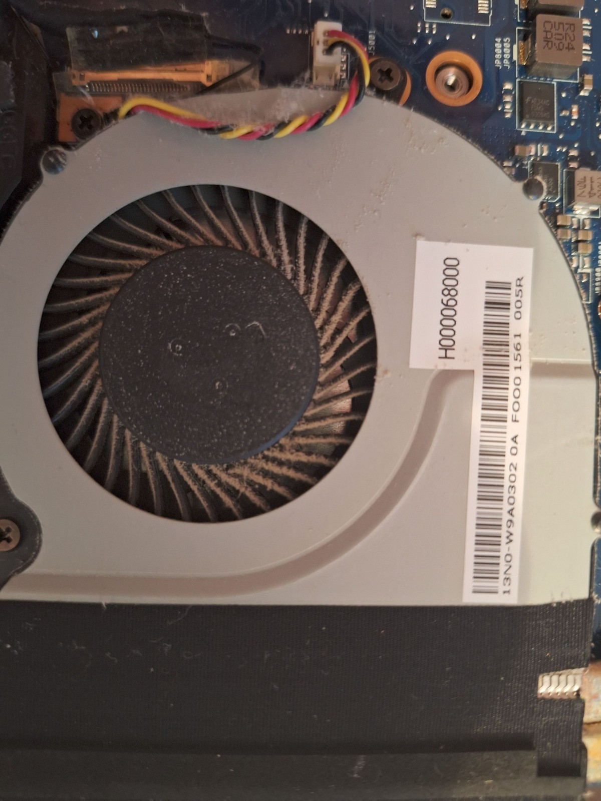 TOSHIBA SATELLITE P50T-B DOES NOT BOOT UP. PARTS ONLY. NO DRIVE OR BATTERY INC