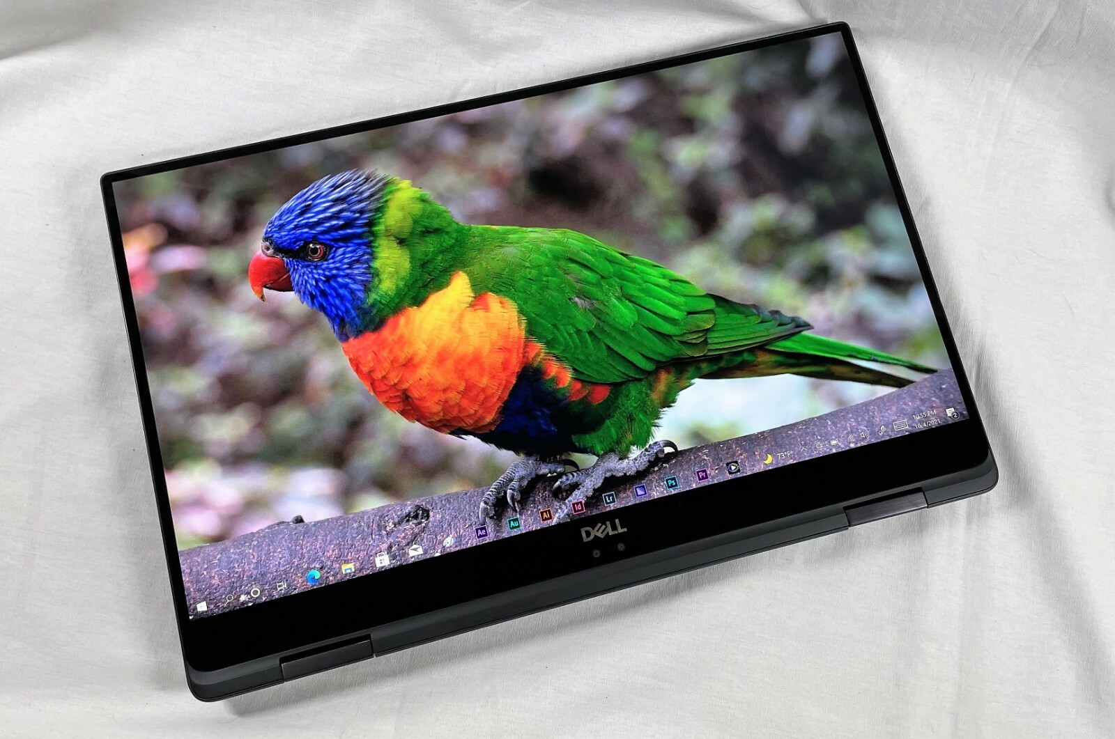 Dell XPS 15 9575 TOUCH 2-in-1 4K ✔i7-8706G ✔1TB SSD ✔16GB Ram ✔Vega GL 4GB ✔W10P