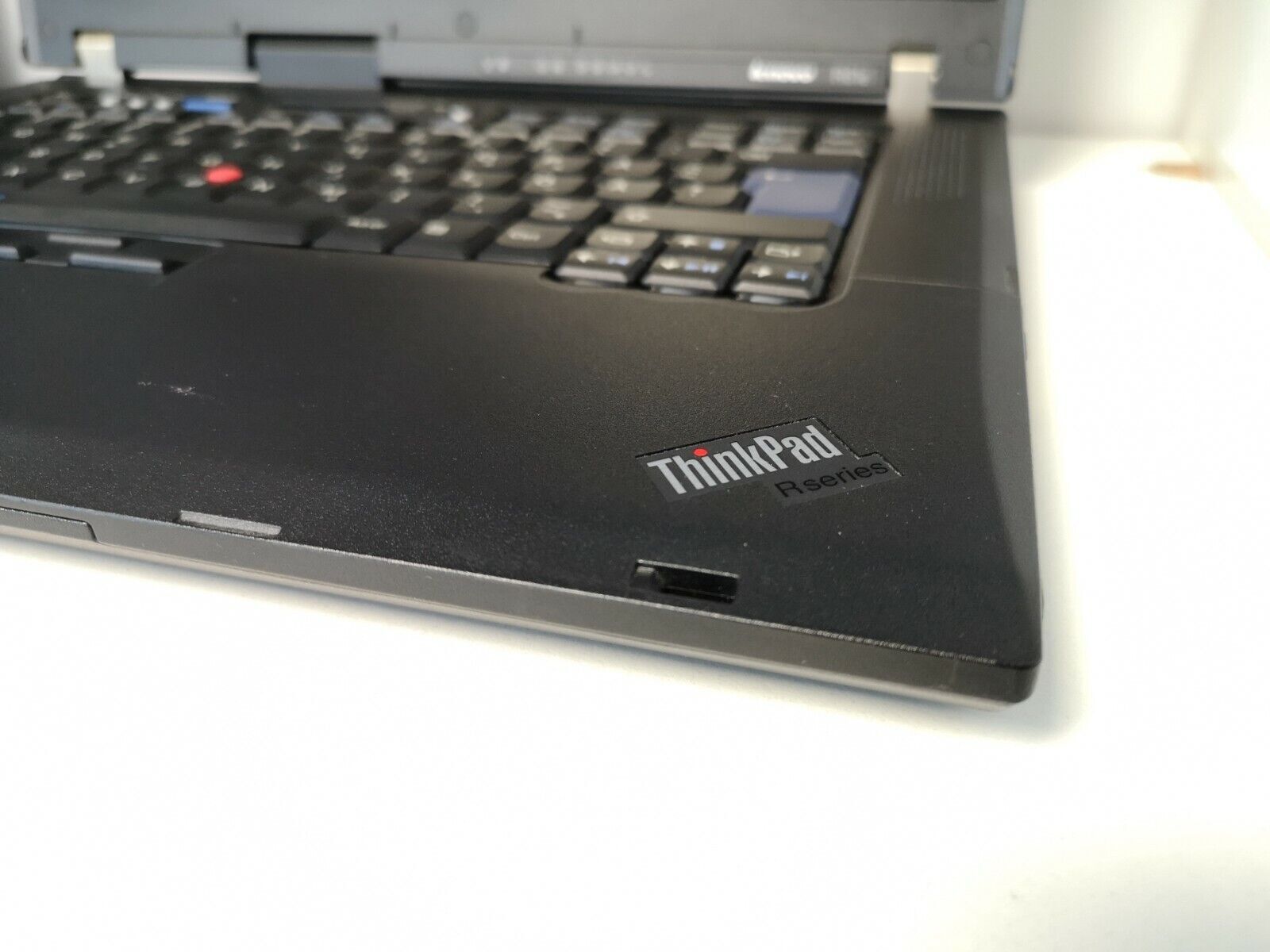 Lenovo ThinkPad R61e Celeron 2.00Ghz 2GB 120GB HDD 1280x800px DVD Win XP Pro
