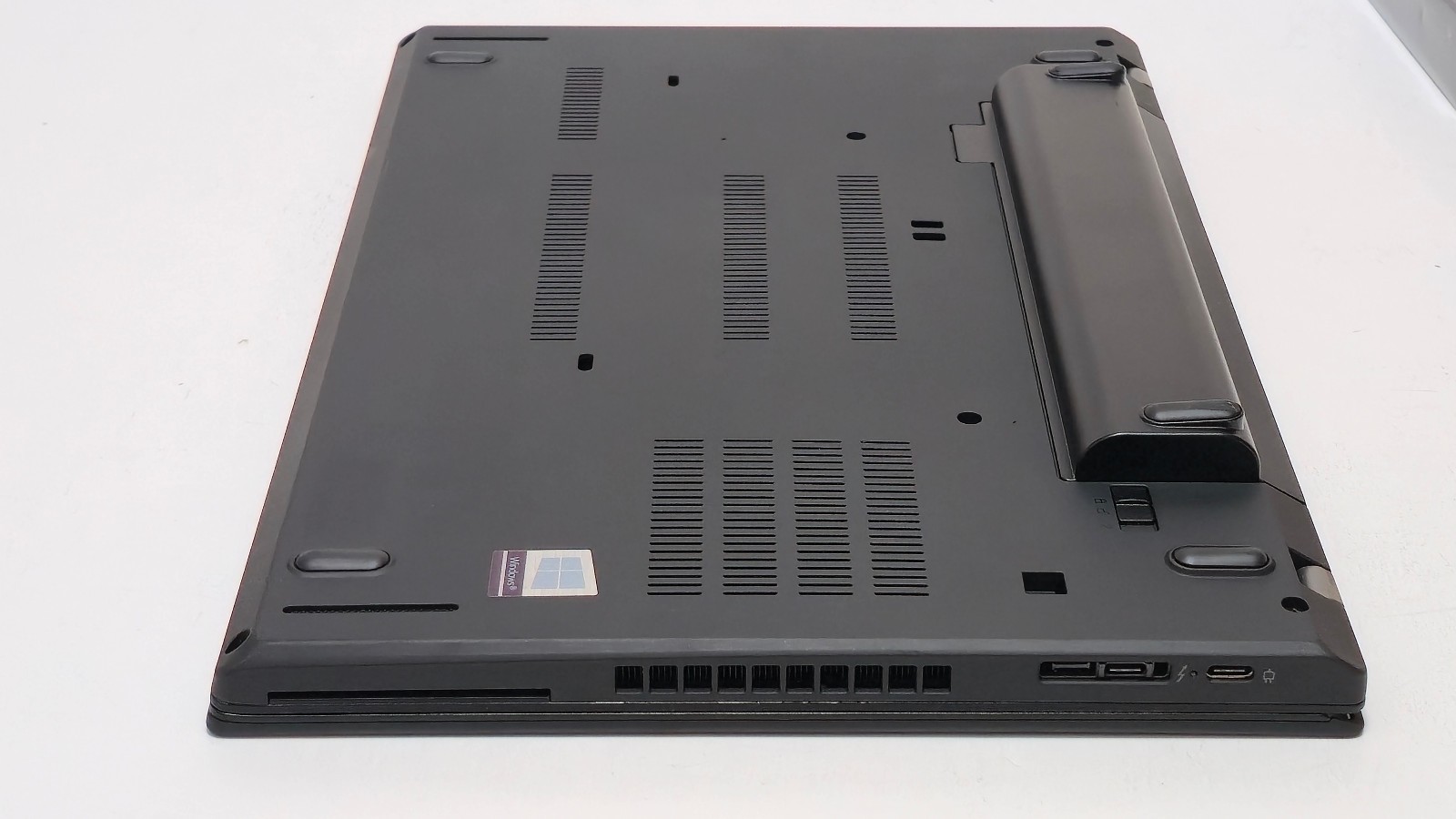Lenovo ThinkPad T480 (i7-8th 32GB RAM 1TB SSD) 14″ Touch GeForce 2GB GPU – MINT