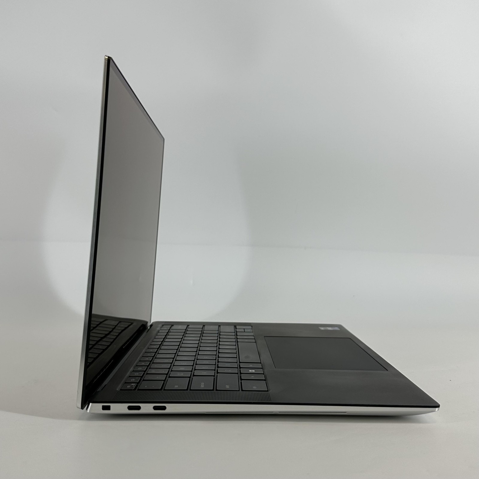 Dell XPS 15 9530 TOUCH 3.5K 2.6 GHz i9-13900H 32GB 1TB SSD RTX 4060 Very Good