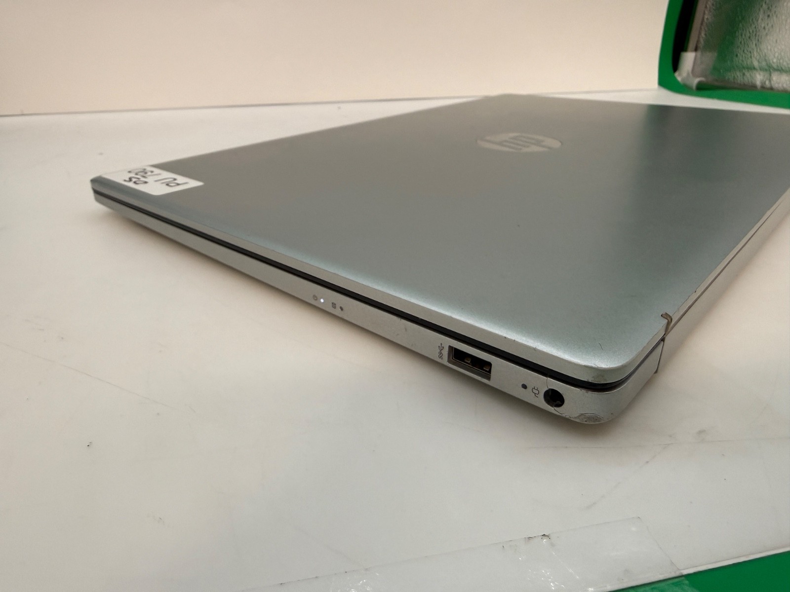 HP 17z-cp000-AMD Athlon Gold 3150U@2.4GHz 4GB DDR4 Ram 256GB NVME SSD W11H (790)