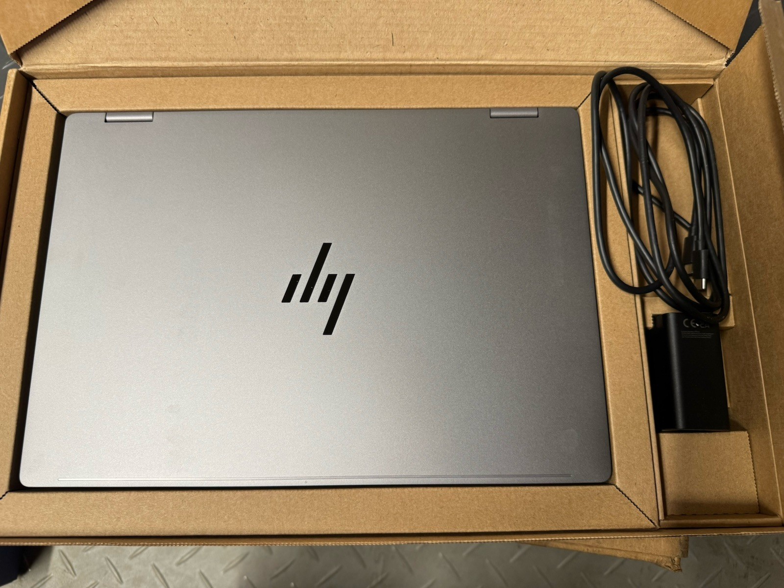 HP – OmniBook X Flip 2-in-1 – 14″ 2K OLED, Ultra 7 Gen 3, 16G 1T