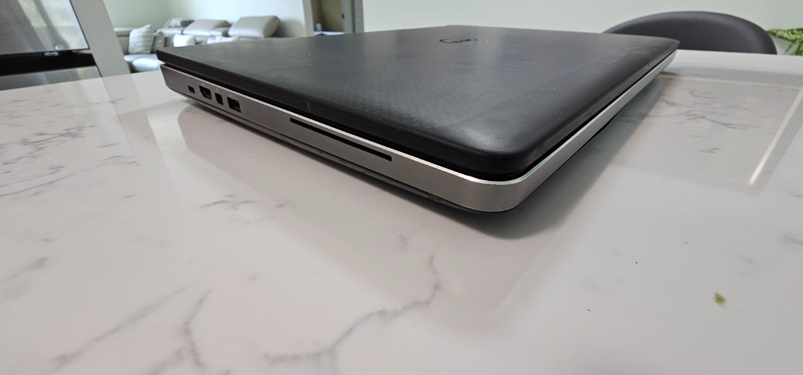 Dell Precision 7520 15.6″ FHD Intel i7-7820HQ 2.9GHz 16GB 512GB Quadro M2200