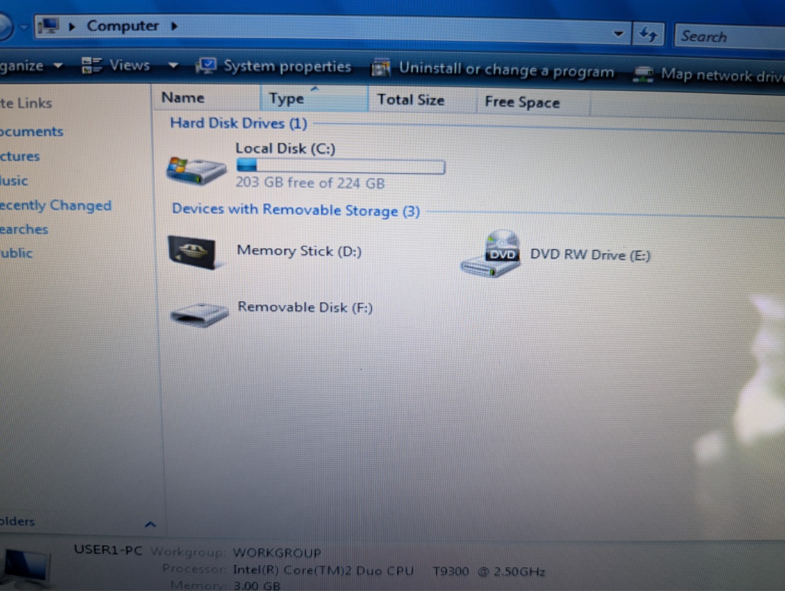 💻 Sony VAIO PCG-6W1L Laptop & AC Adapter selling AS-IS. Works