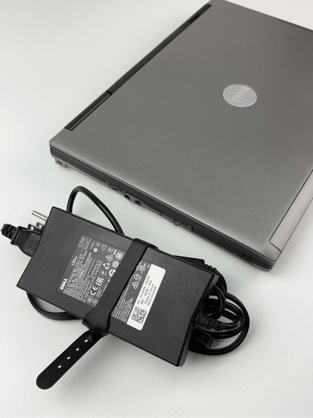 Dell Latitude D830 Duo 2.0GHz WinVista Laptop 2.5GB RAM 320GB CD/DVD w/Charger