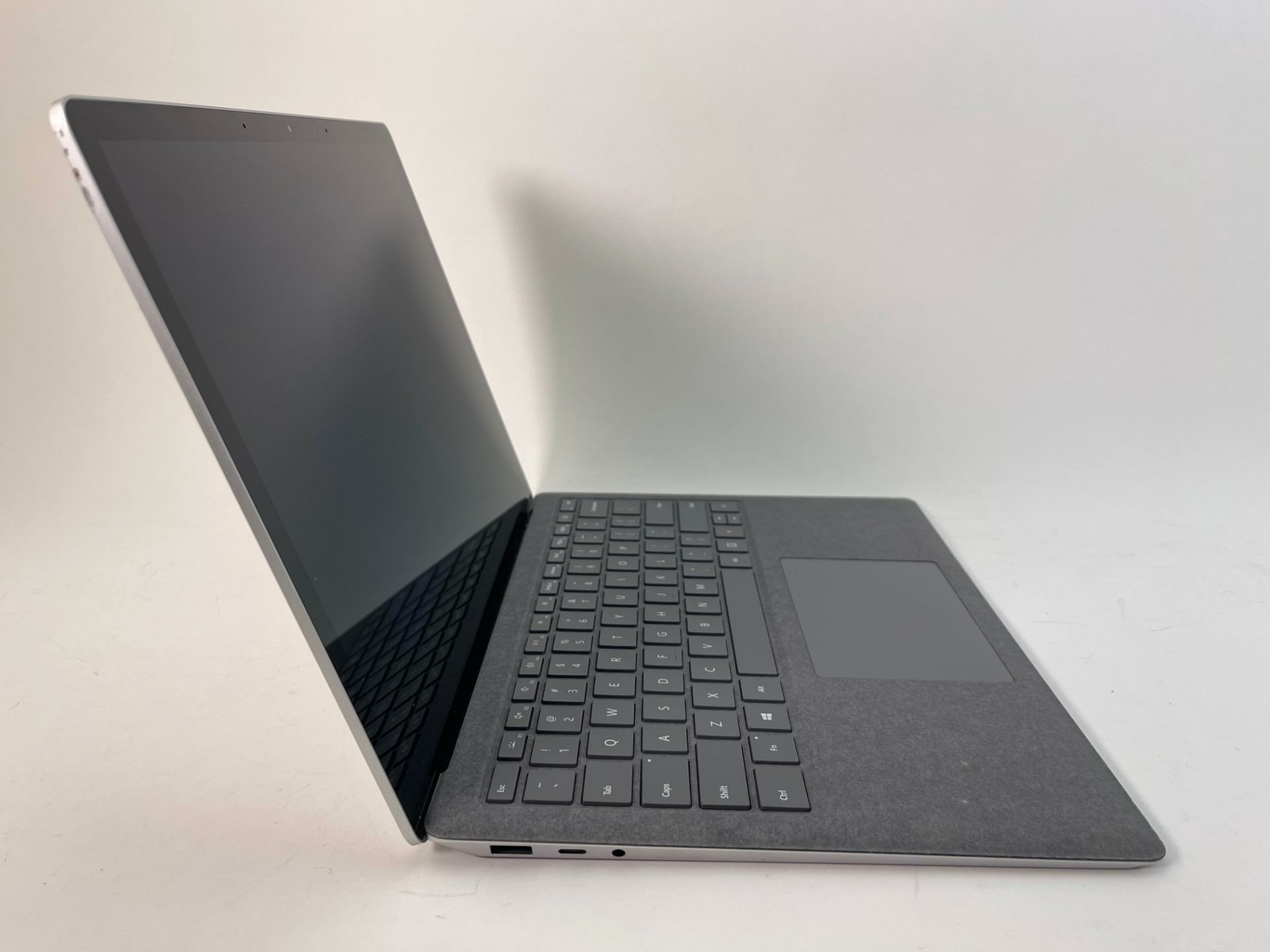 Microsoft Surface Laptop 3, 13.5″ Touch, i5-1035G7, 8GB, 128GB SSD ( VGY-00001 )