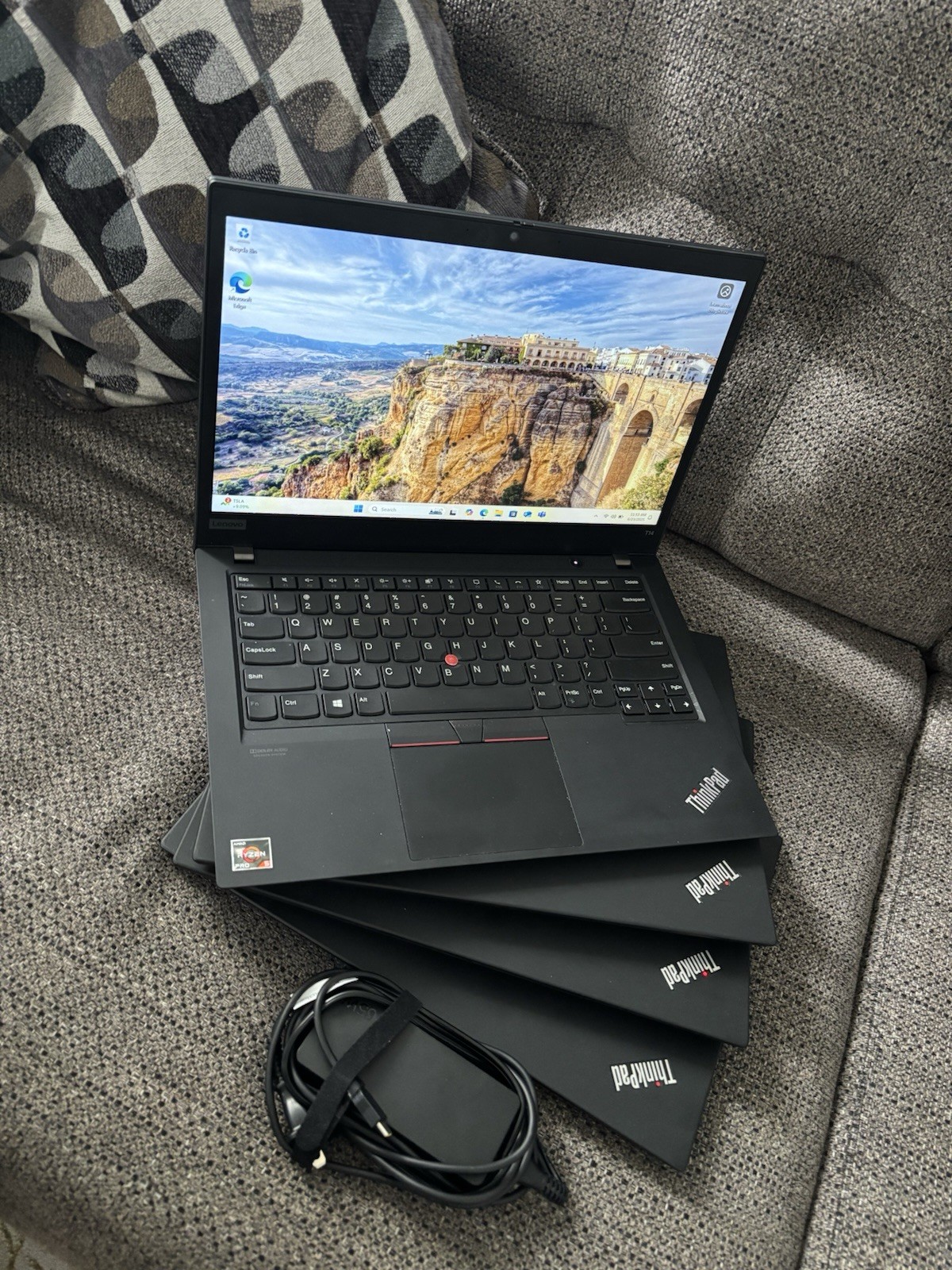 Lenovo Thinkpad T14 Gen 1 | 14″ (256GB SSD, Ryzen 5 PRO 4650U , 2.1 GHz, 8GB)