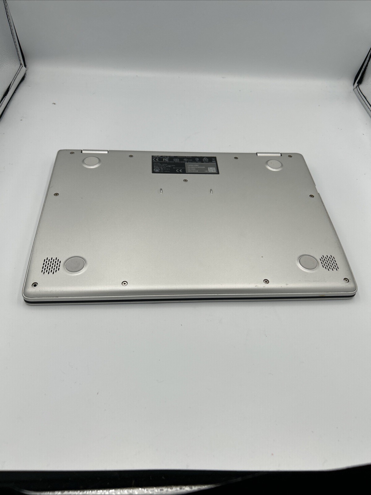 ASUS C423NA 14″ Chromebook Intel Celeron N3350 Laptop BAD Motherboard AS-IS