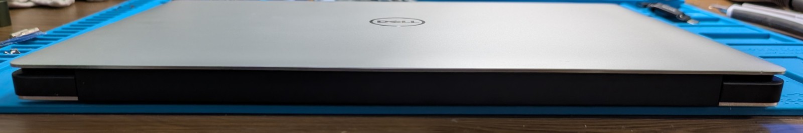 Dell XPS 15 7590 i7-9750H GTX 1650 16GB RAM 256GB SSD Win11 Pro 4K OLED Touch