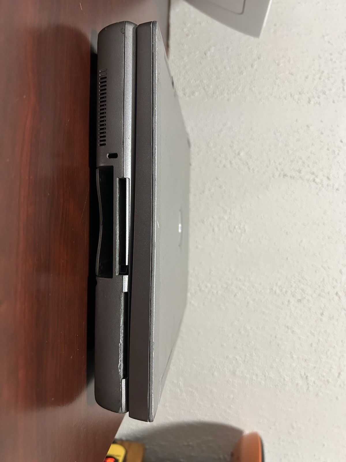 Dell Latitude D810 512 MB RAM No HDD No WiFi Card No Optical Drive ..Power On